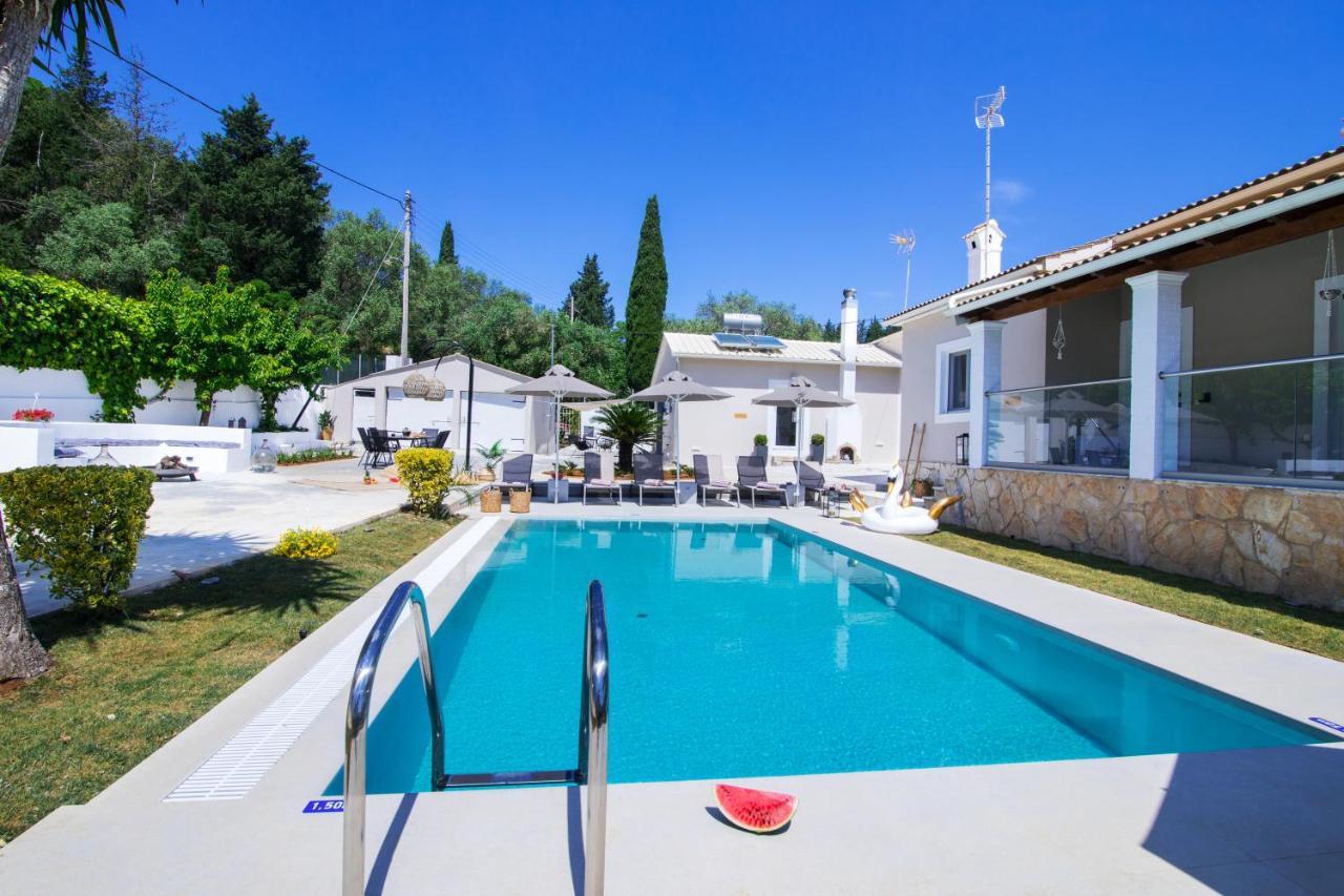 Grande Terra Villas With Swimming Pool Spartylas Exteriör bild