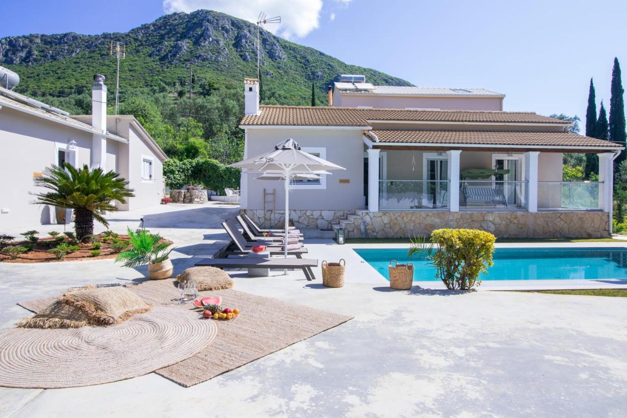 Grande Terra Villas With Swimming Pool Spartylas Exteriör bild