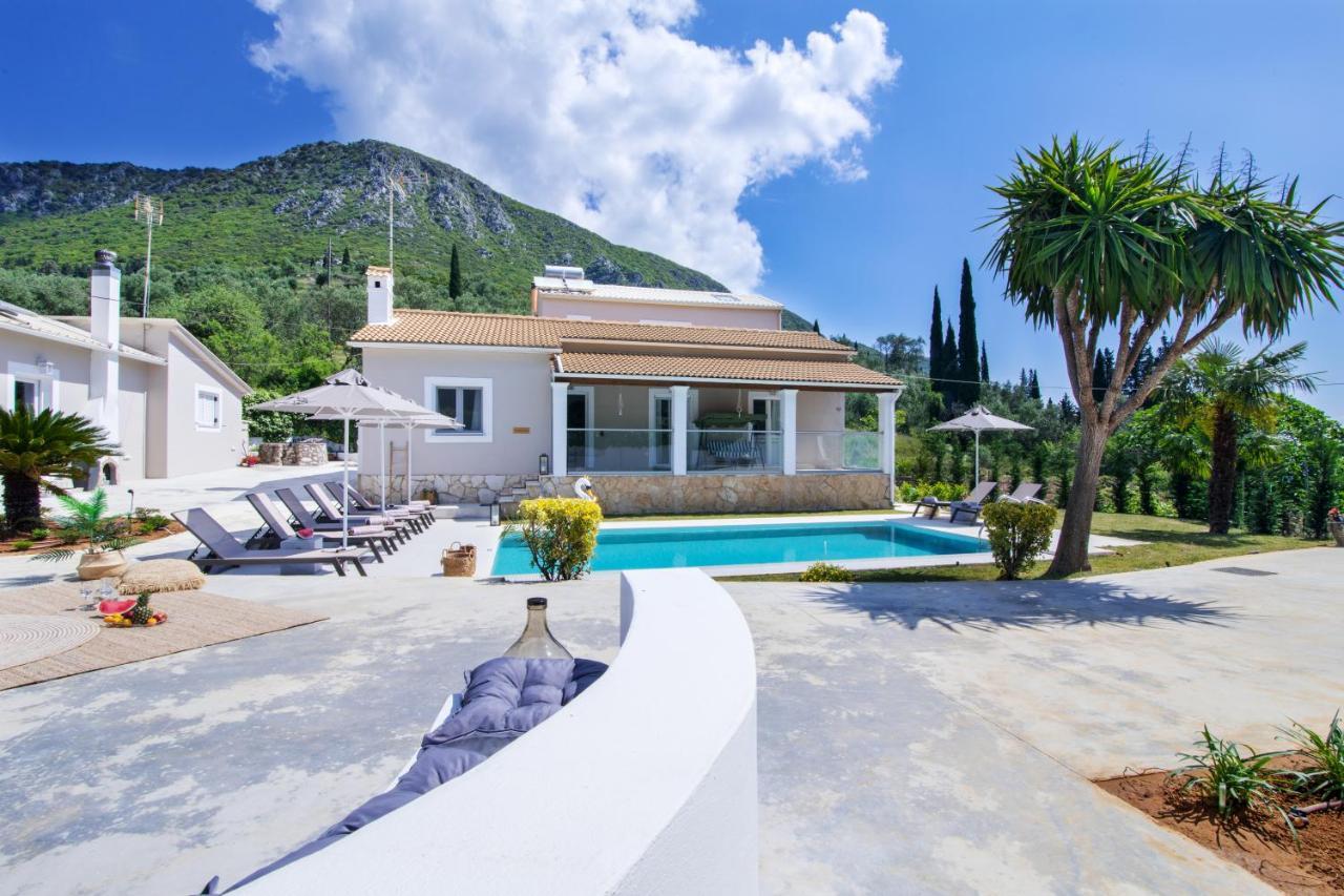 Grande Terra Villas With Swimming Pool Spartylas Exteriör bild